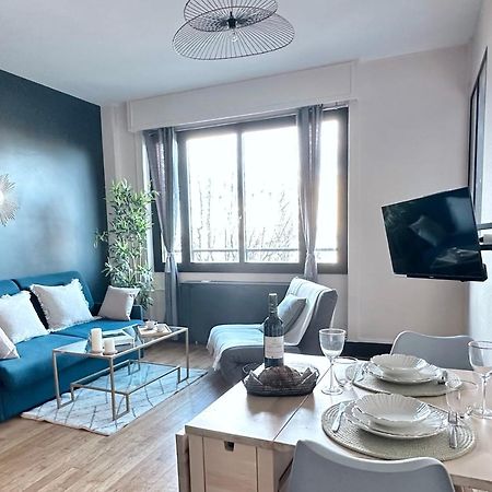 Stylish Apartment With A Balcony In Paris Exterior foto
